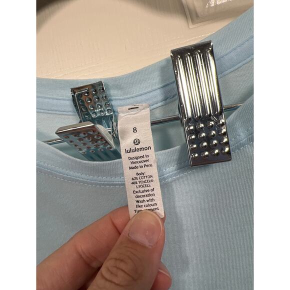 Lululemon Athletica Roll Around Tee Shirt Light Breezy Blue Women's Size 8 / Med - Picture 4 of 6